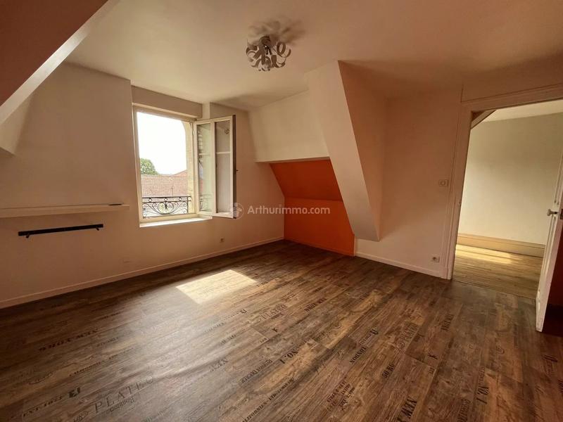 Maison - 323 m² - 10 pièces