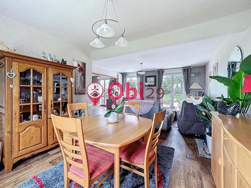 Maison - 92 m² - 5 pièces