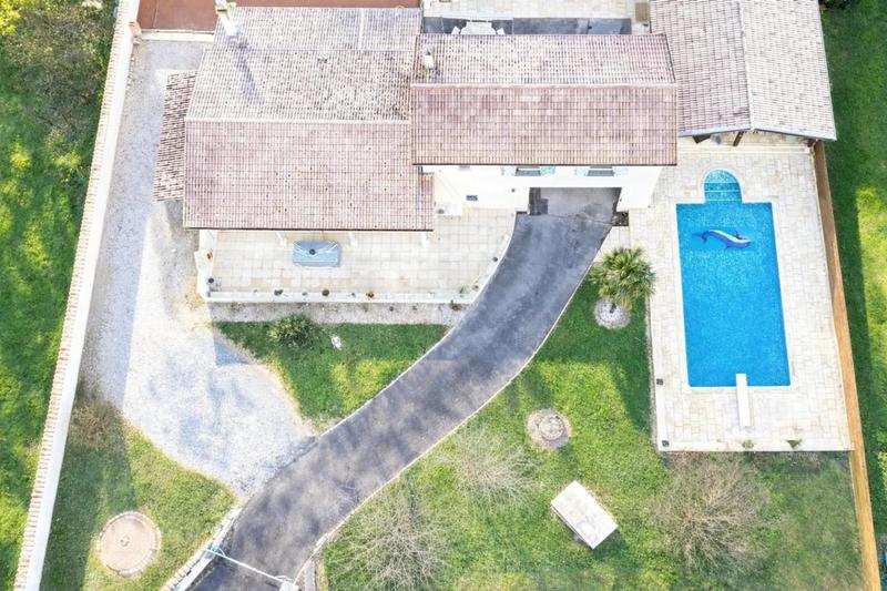 Maison - 188 m² - 8 pièces