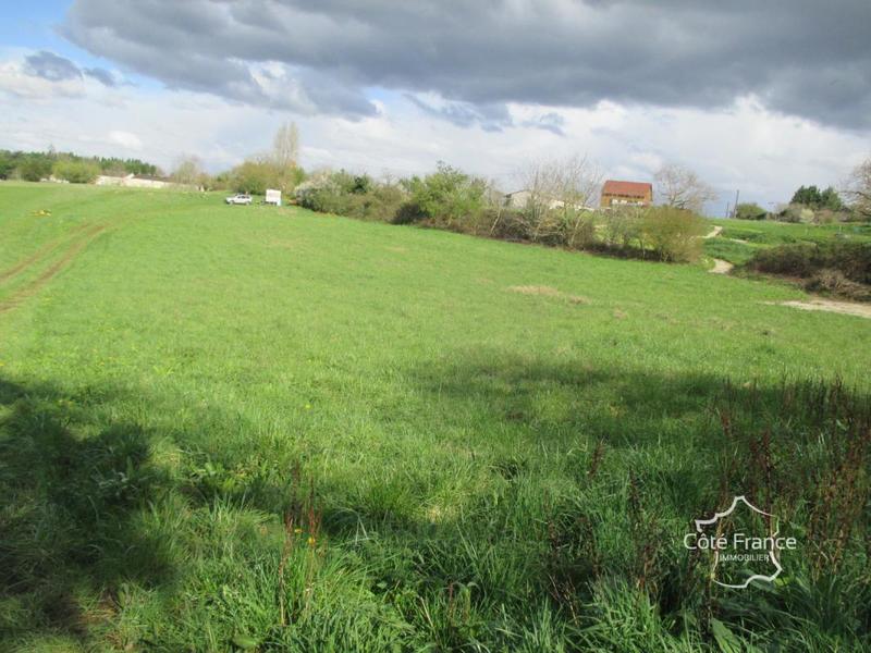 Terrain constructible - 3 000 m²