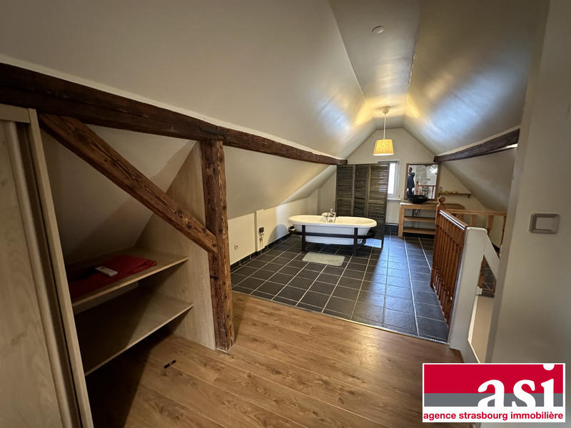 Maison traditionnelle - 117 m² - 4 pièces