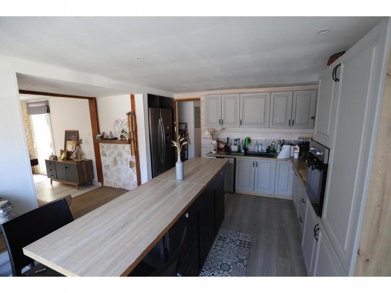 Maison - 122 m² - 8 pièces