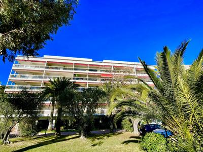 Appartement - 81 m² - 3 pièces