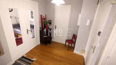 Appartement - 81 m² - 4 pièces