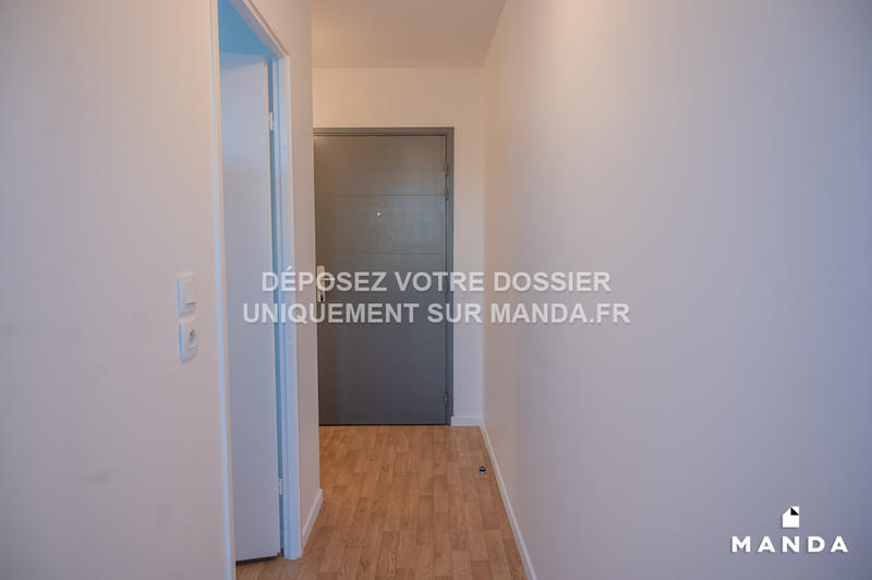 Chambre - 9 m² - 5 pièces