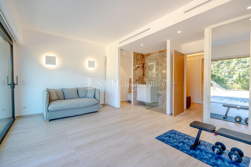 Villa - 297 m² - 8 pièces