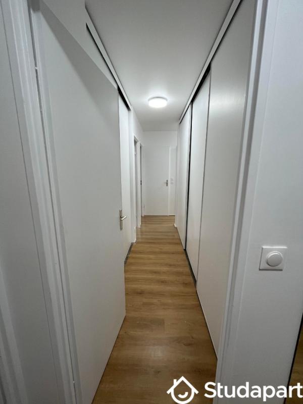 Chambre - 9 m² - 1 pièce