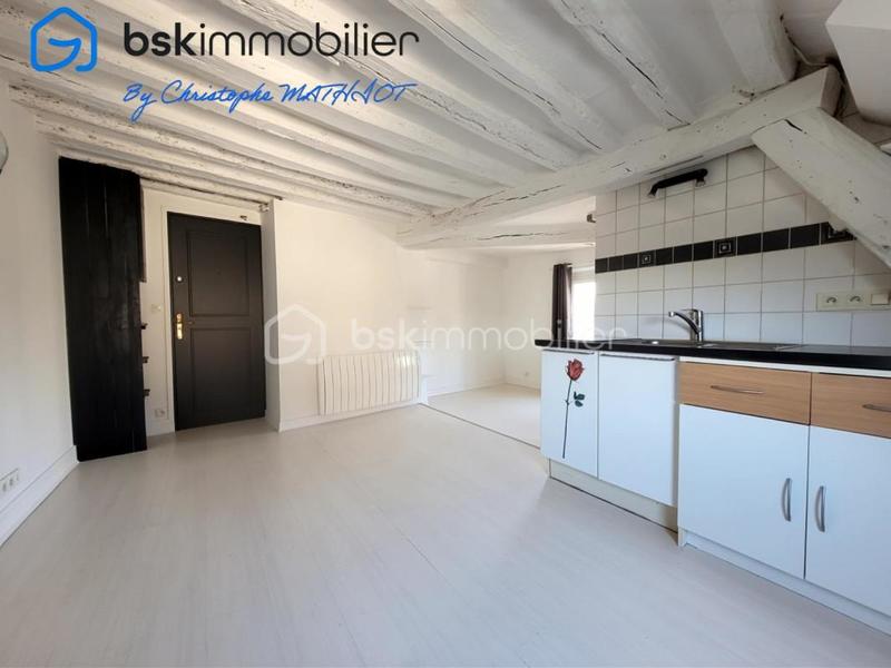 Studio - 24 m² - 1 pièce