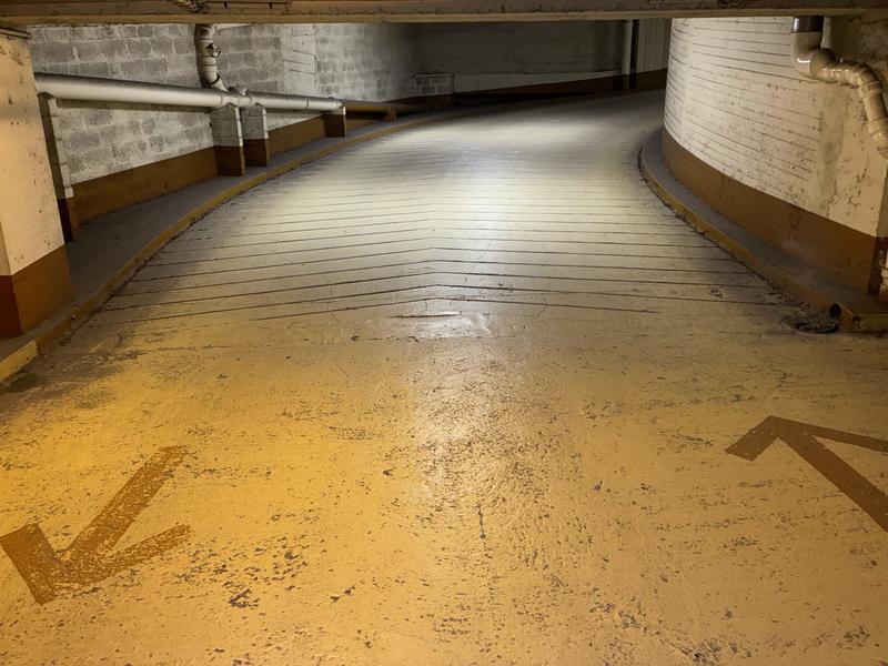 Parking / Garage - 11 m²