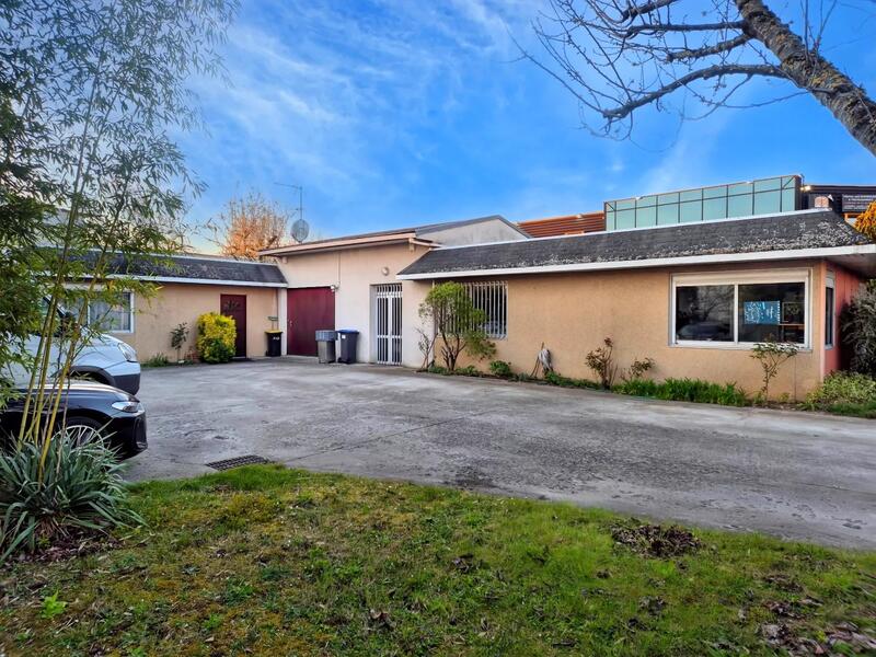 Maison - 200 m² - 10 pièces