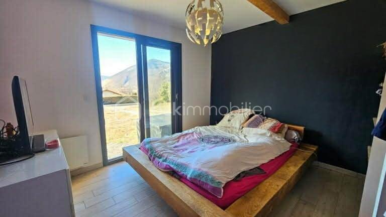 Maison - 113 m² - 5 pièces