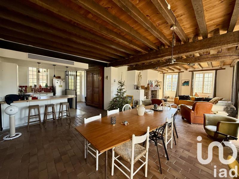Maison - 376 m² - 9 pièces