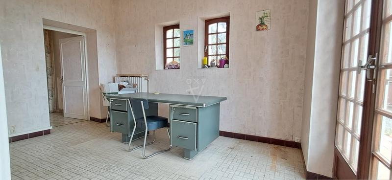 Maison - 225 m² - 9 pièces