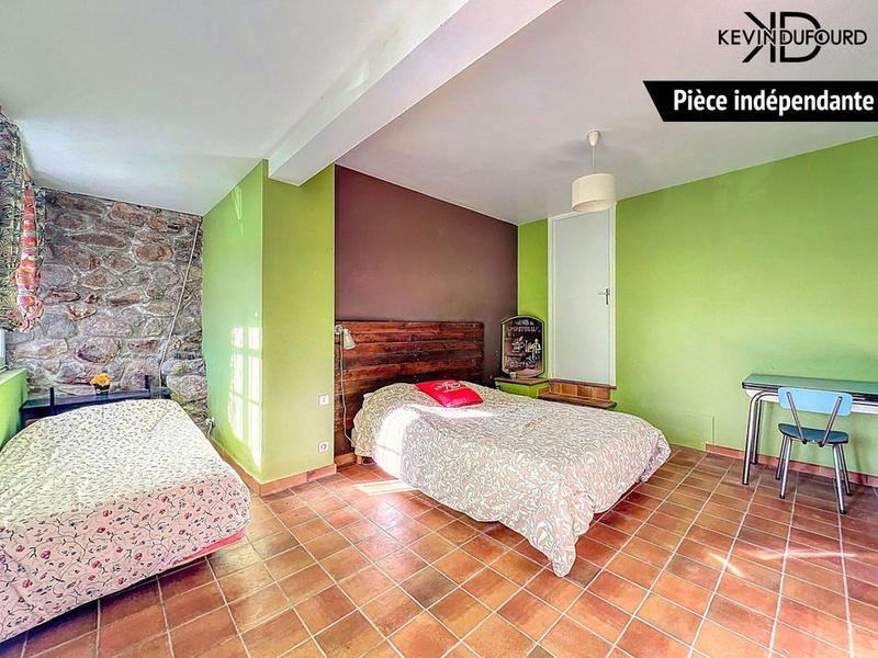 Maison - 200 m² - 7 pièces