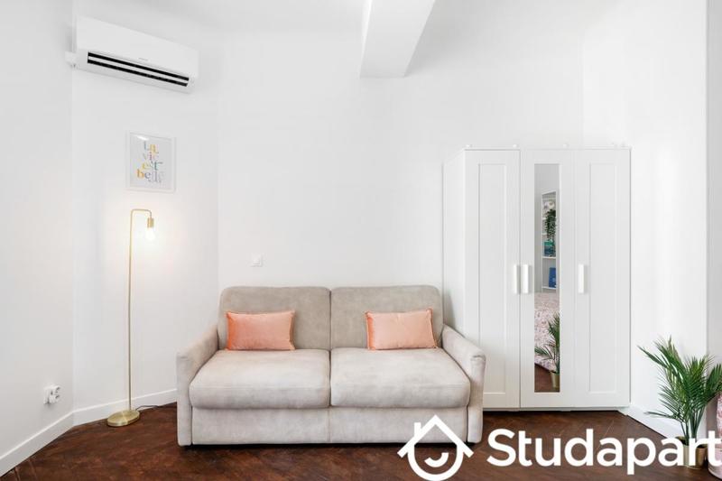 Chambre - 10 m² - 1 pièce