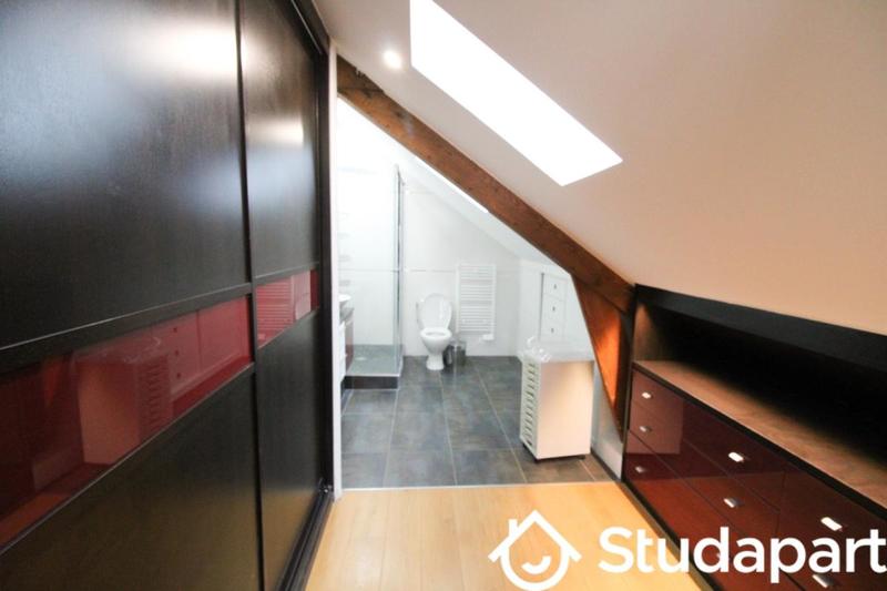 Chambre - 10 m² - 1 pièce