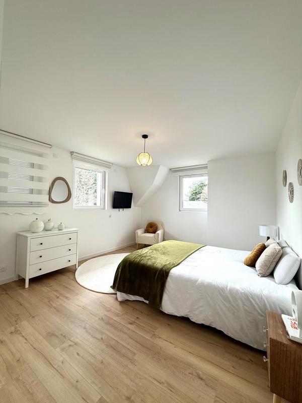 Maison - 160 m² - 10 pièces