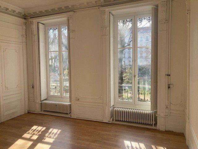 Appartement - 148 m² - 6 pièces