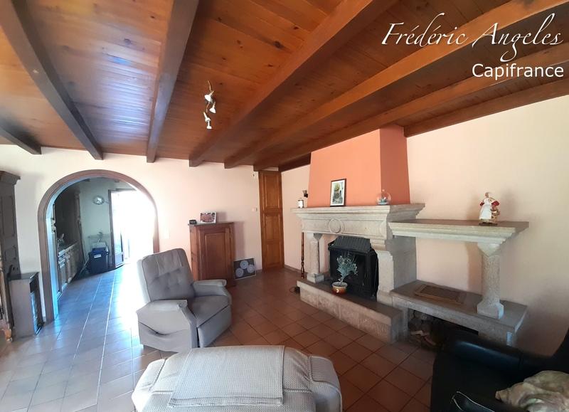 Maison de village - 200 m² - 8 pièces