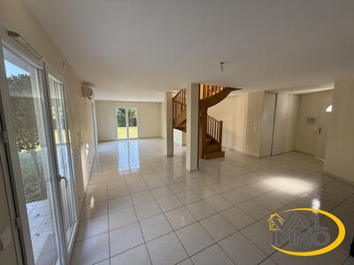 Maison - 140 m² - 6 pièces