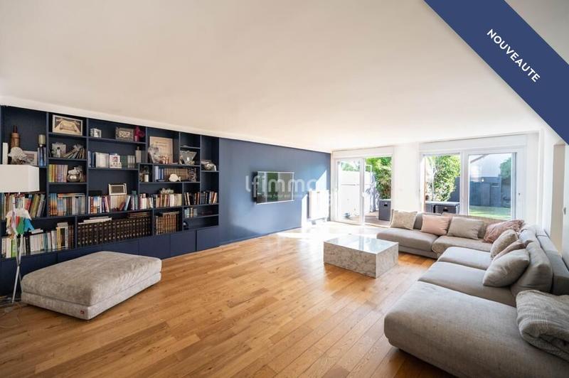 Maison d'architecte - 250 m² - 7 pièces