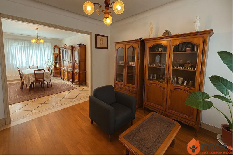 Maison - 96 m² - 5 pièces