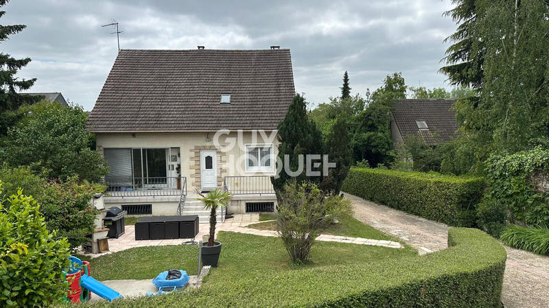Maison - 156 m² - 8 pièces