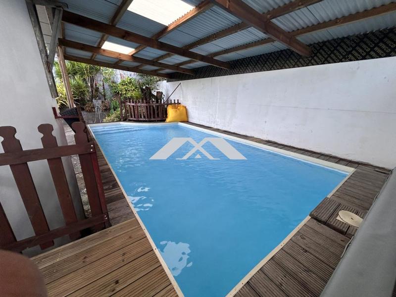 Maison - 168 m² - 10 pièces