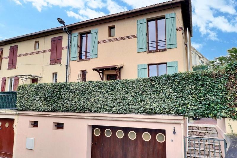 Maison de ville - 76 m² - 4 pièces