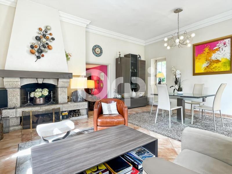 Maison - 203 m² - 7 pièces