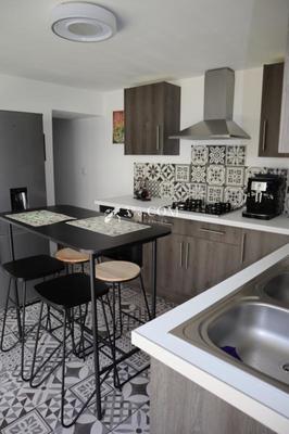 Maison - 204 m² - 8 pièces