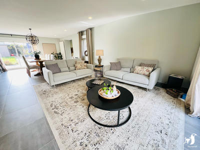 Maison - 180 m² - 5 pièces