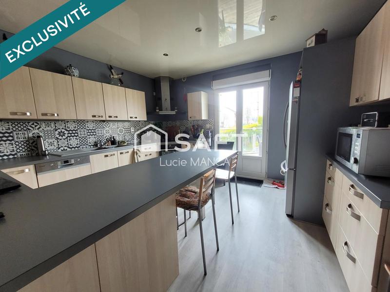 Maison - 254 m² - 11 pièces