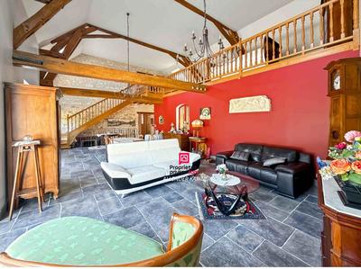 Maison - 258 m² - 6 pièces