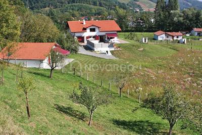 Maison - 376 m² - 14 pièces