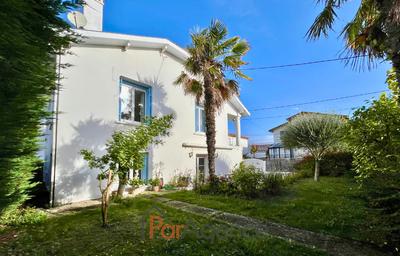 Maison - 157 m² - 6 pièces