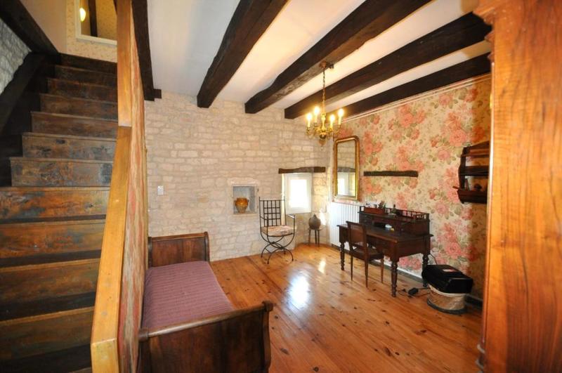 Maison en pierre - 123 m² - 6 pièces