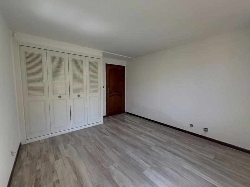 Villa - 290 m² - 6 pièces