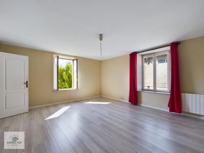 Maison - 137 m² - 4 pièces