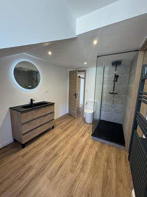 Appartement - 80 m² - 4 pièces