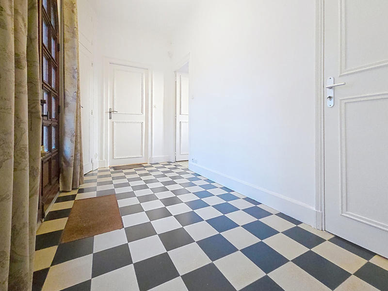 Appartement - 122 m² - 4 pièces