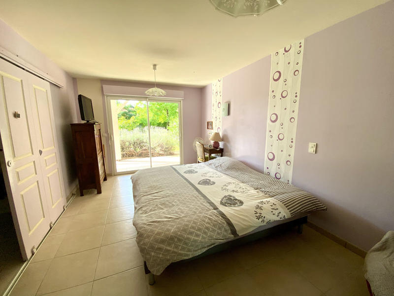 Maison - 232 m² - 7 pièces