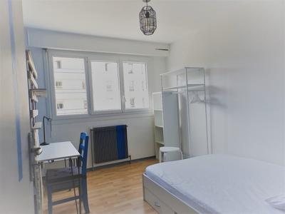 Appartement - 89 m² - 5 pièces