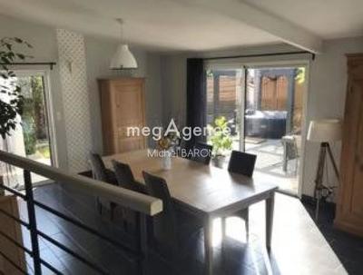 Maison - 173 m² - 6 pièces