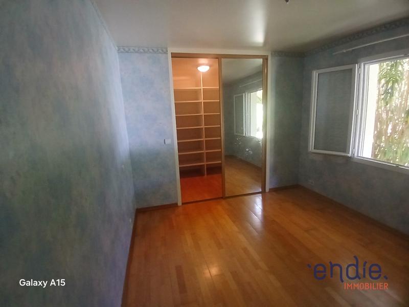 Maison - 163 m² - 7 pièces