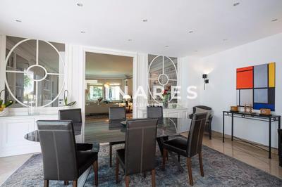 Maison - 306 m² - 6 pièces