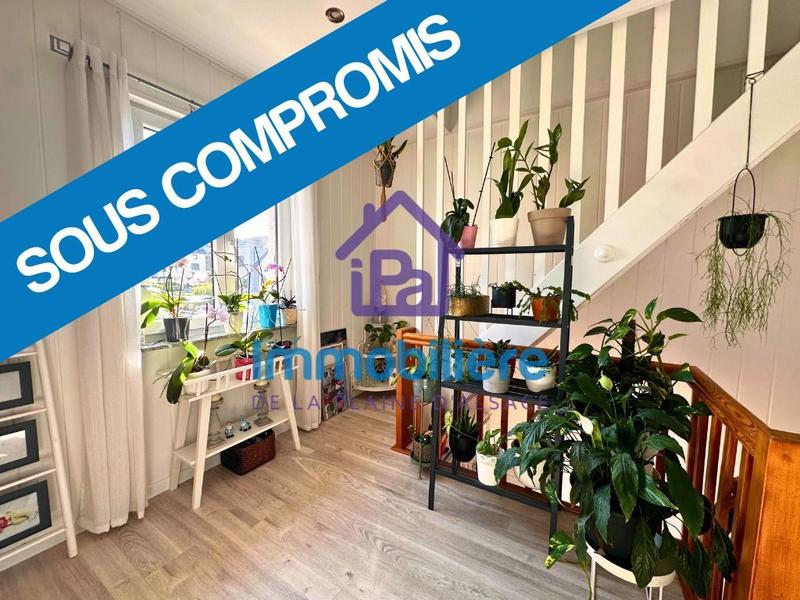 Maison - 240 m² - 8 pièces