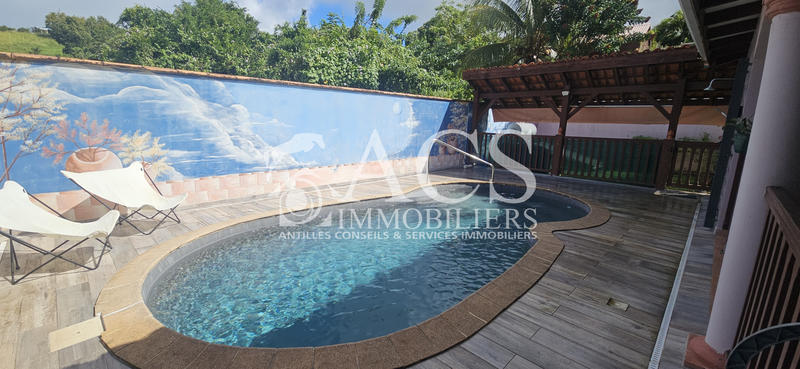 Maison - 122 m² - 5 pièces