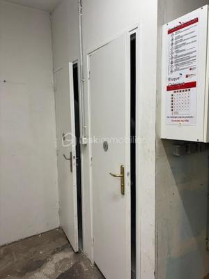 Local d'activité / Entrepôt - 140 m² - 3 pièces