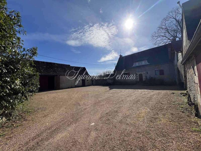 Maison - 600 m² - 5 pièces